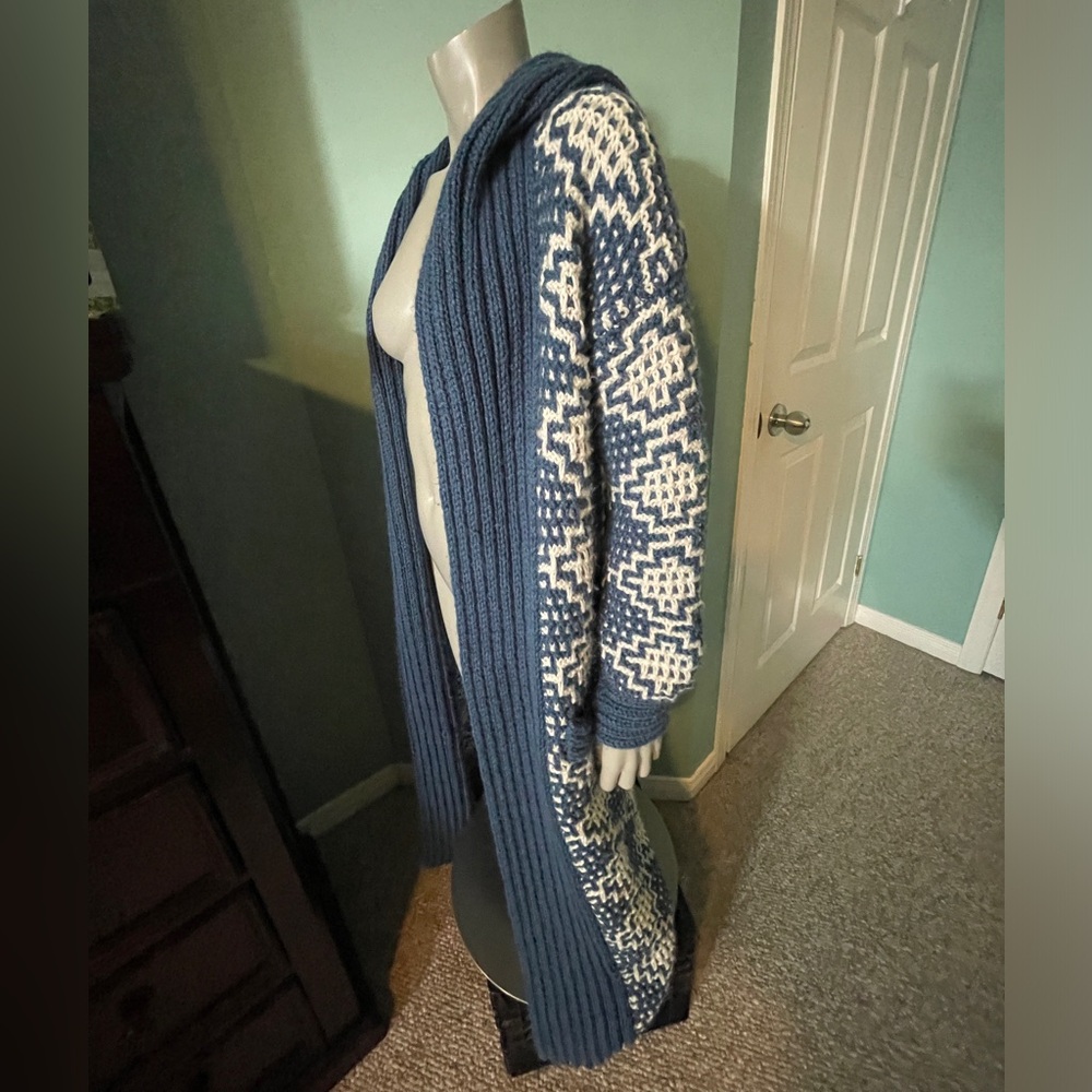 HANDMADE Blanket Cardigan Blue and White Patterned Long Sweater- Ladies M